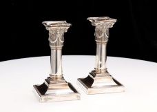 Srebro stołowe Dwa srebrne świeczniki